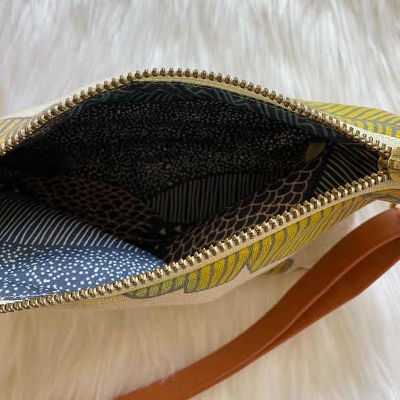 Jana Lam Mini Slim Zipper Crossbody - Picture 5 of 5